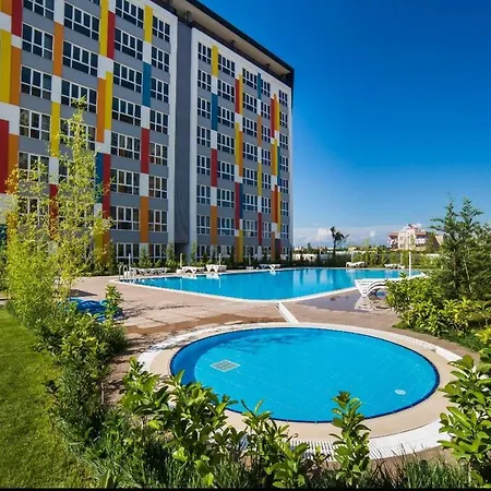Legoland Complex Pool, Security Daire *