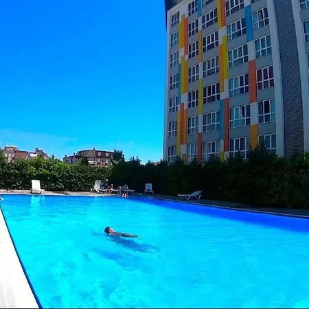 Legoland Complex Pool, Security Daire *